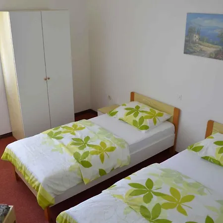 2 Apartman Palit