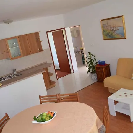 Appartement Palit 2 *